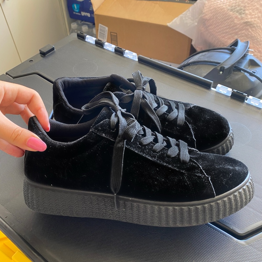 Black Velvety Platform Sneakers